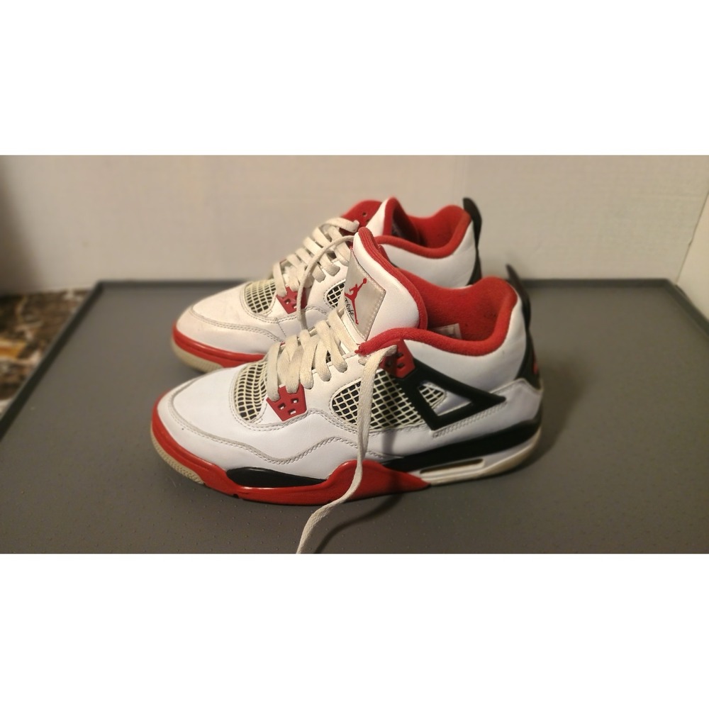Jordan Air Jordan 4 Retro Boys Size 4Y White Fire Red Good Basketball Sneaker